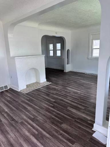 Main picture of 12515 Leeila Ave