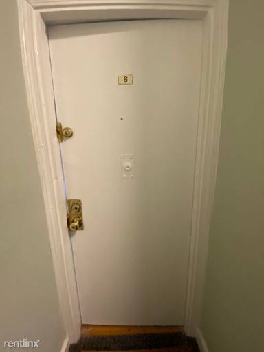 Main picture of 894 Huntington Ave