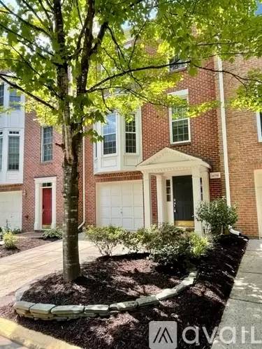 Main picture of 4056 Heatherstone Ct