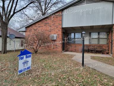 Main picture of 400 East Marion Street - 8