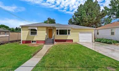 Main picture of 4912 W Albion St