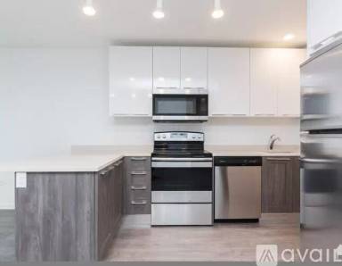 Main picture of 940 Winona