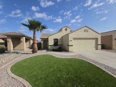 Main picture of 3074 W Belle Ave
