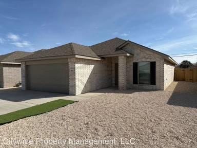 Main picture of 2023 Kenwood Ave