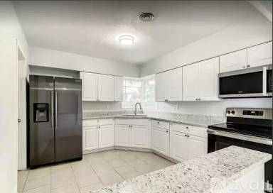 Main picture of 1056 Cabot Dr NE