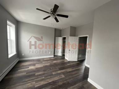 Main picture of 806 DeKalb St