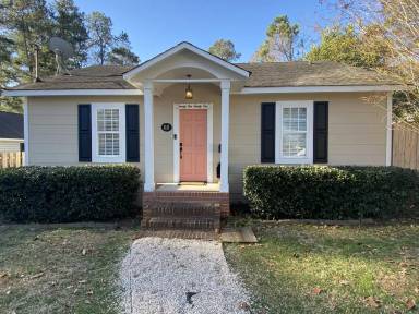 Main picture of 2121 Elvira St