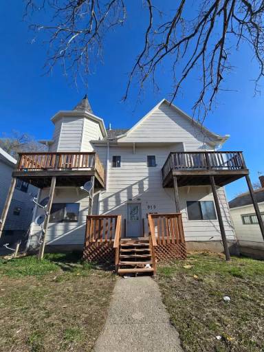 Main picture of 913 12th St