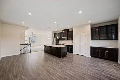Main picture of 7834 Mine Run Rd