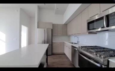 Main picture of 1 N Halsted St