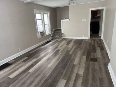 Main picture of 1881 S 4th St