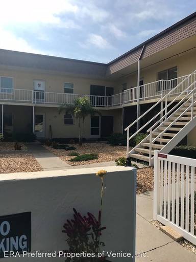 Main picture of 409 Manatee Ct