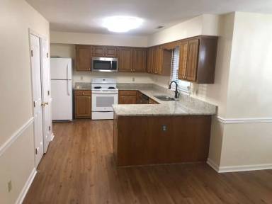 Main picture of 2416 Creekmore Ct