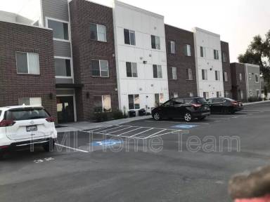Main picture of 2874 Kiesel Ave