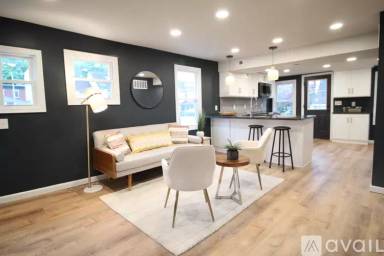Main picture of 116 N Green St