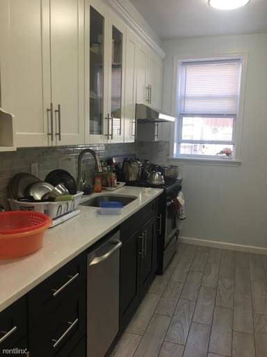 Main picture of 20 Bay Ridge Ave