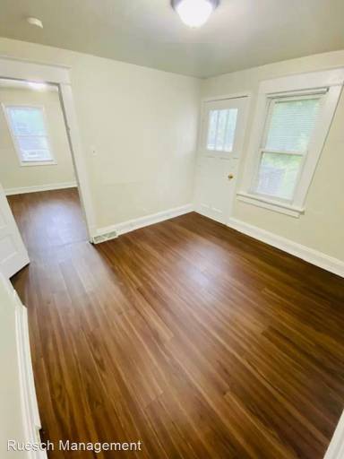 Main picture of 856 Elmore St