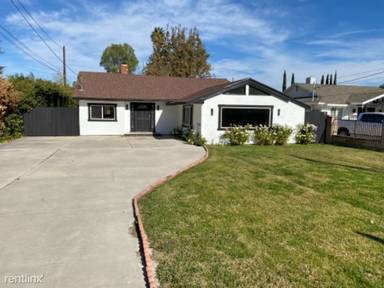 Main picture of 23105 Dolorosa St