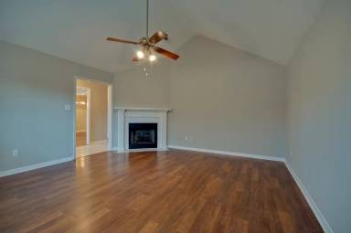 Main picture of 113 Claytor Ln