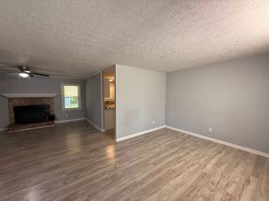 Main picture of 1611 Diplomat Dr