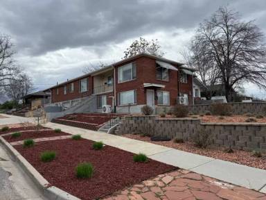 Main picture of 1238 E Crystal Ave