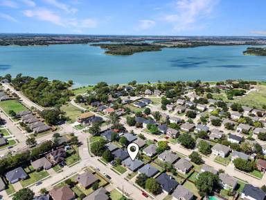 Main picture of 1509 Lakeshore Dr