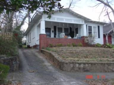 Main picture of 505 E 3rd St
