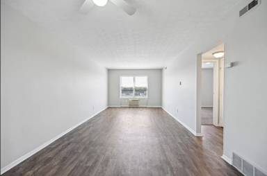 Main picture of Tamarack Arms Apartments