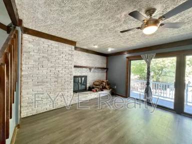 Main picture of 7635 Stoney Creek Dr