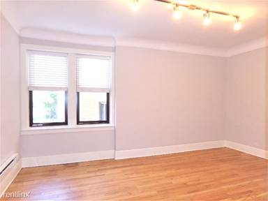 Main picture of 2323 N Rockwell St