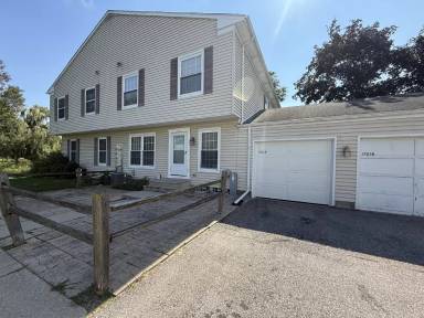 Main picture of 17018 Beach St