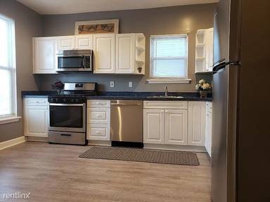 Main picture of 138 N King St