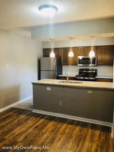 Main picture of Sycamore Village II Condominiums