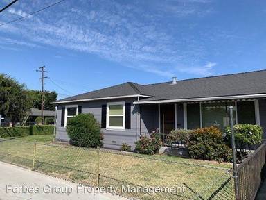 Main picture of 3551 E Hills Dr