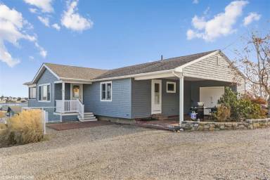 Main picture of 46 Conanicut Rd