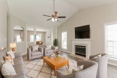 Main picture of 11433 Chapeclane Rd