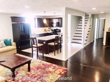 Main picture of 2003 Rosecliff Dr