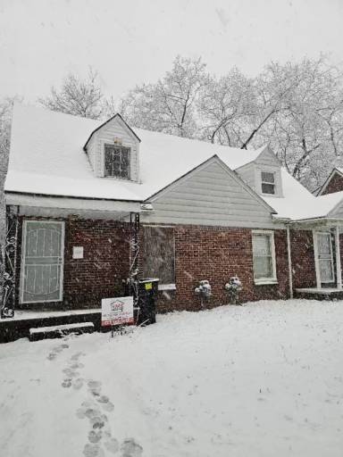 Main picture of 18927 Evergreen Rd