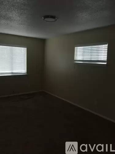 Main picture of 10512 Ashwood Dr