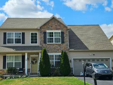 Main picture of 18 Hamlet Cir