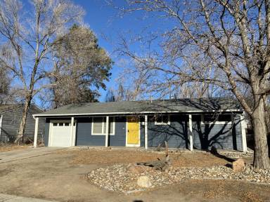 Main picture of 25 Hayes Dr