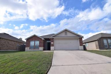 Main picture of 414 Emerald Ridge Dr