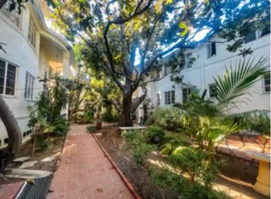 Main picture of 1273 N Crescent Heights Blvd