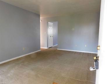 Main picture of 9560 9th Bay St