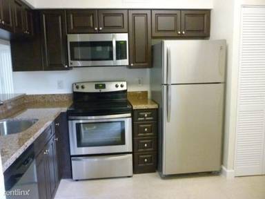 Main picture of 3102 Glenmoor Dr