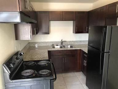 Main picture of 2419 Daley St