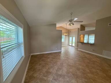 Main picture of 801 Heather Glen Cir