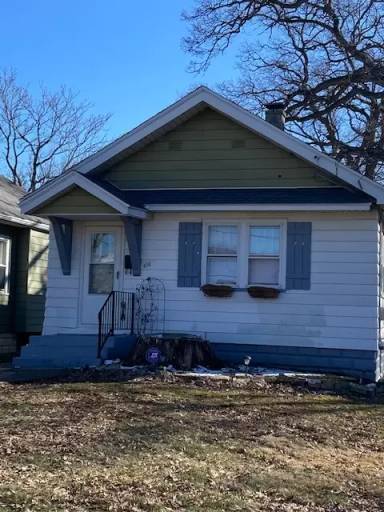 Main picture of 410 W Corrington Ave