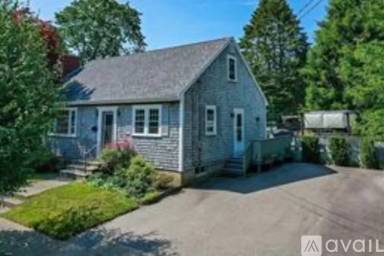 Main picture of 1119 Victoria St