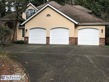 Main picture of 23608 NE 45th Pl